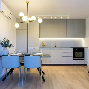 Stiva - New With Free Parking, 150m From The Apartment Kastela