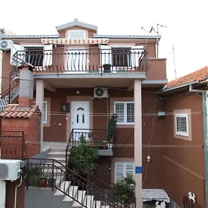 Jure Apartament Trogir