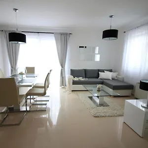 Mantinela Apartman Malinska