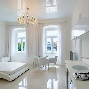 Collins Center Apartment Pula
