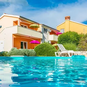 https://apartmani-albi.hotelinzadar.com