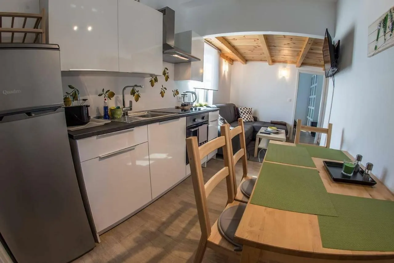 Apartments Nikic Banjole Croatia