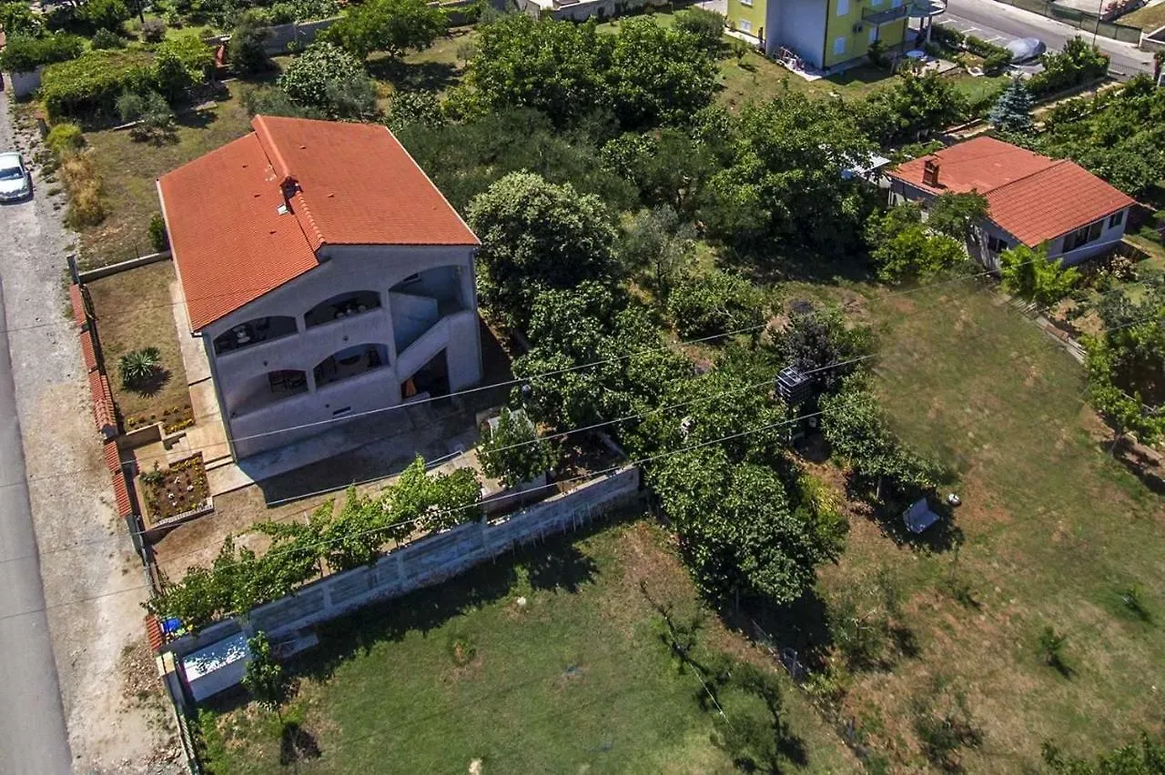 Apartments Nikic Banjole