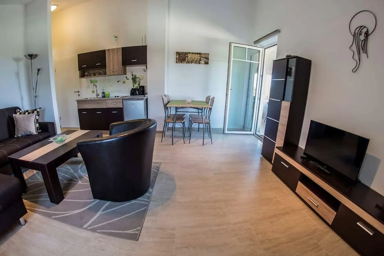 Apartments Nikic Banjole Croatia